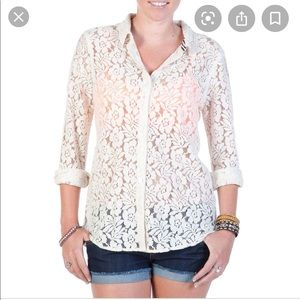 🏇 2 for $20 🏇 Volcom Not So Classic lace top